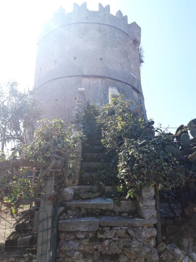 B&B Torre Del Lago 2 Foce Varano Exterior foto